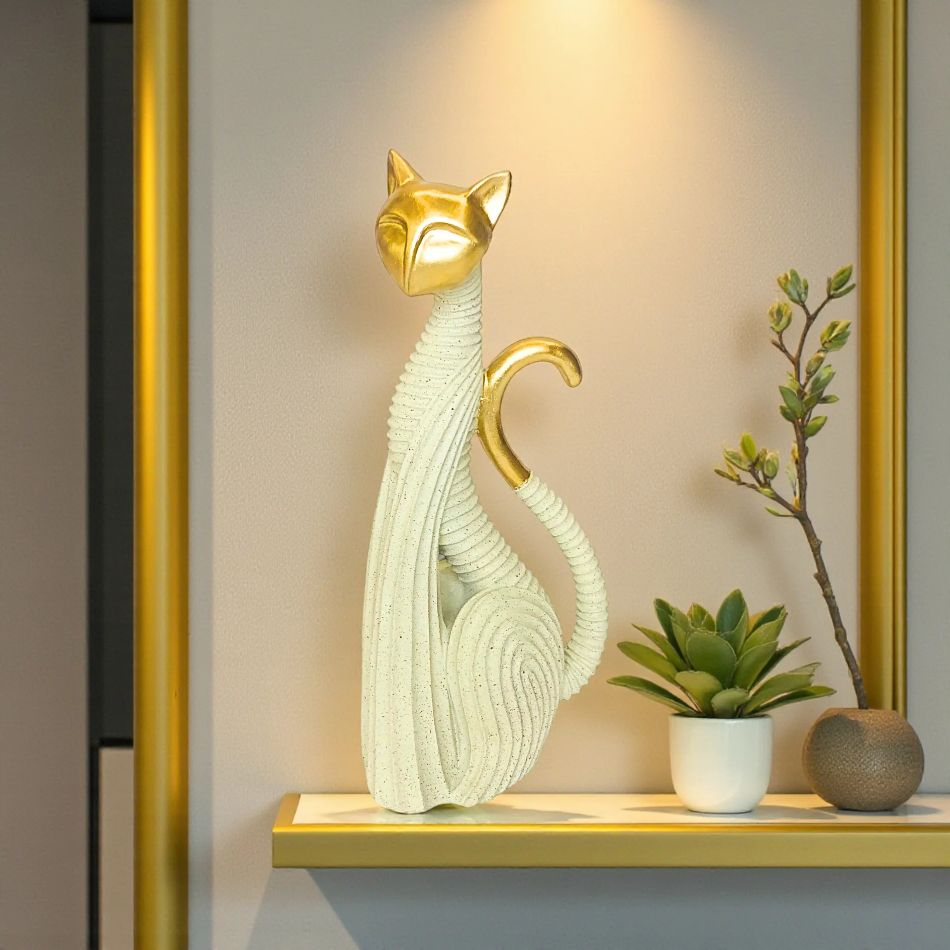 Luxury Modern Art Décor Figurine